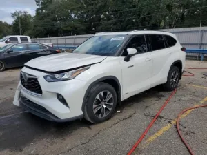 2020 TOYOTA HIGHLANDER