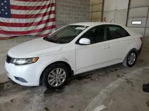 2013 KIA FORTE