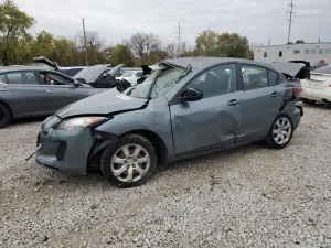 2013 MAZDA 3