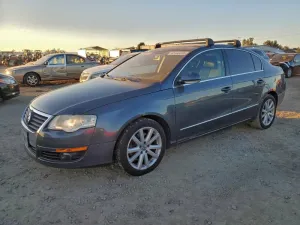 2010 VOLKSWAGEN PASSAT
