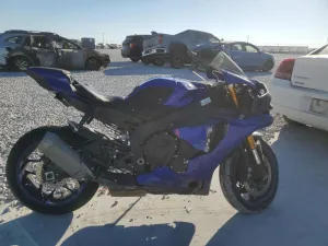 2018 YAMAHA YZF1000