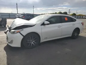 2015 TOYOTA AVALON