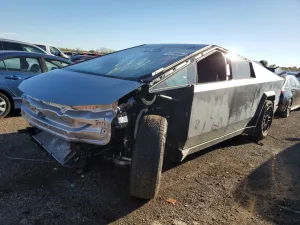 2025 TESLA CYBERTRUCK