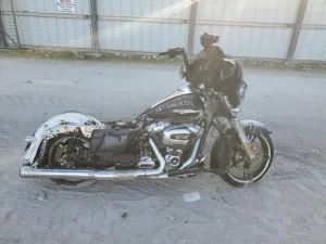 2017 HARLEY-DAVIDSON FL