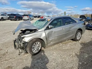 2016 TOYOTA CAMRY