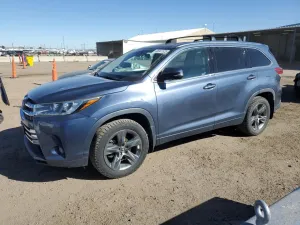 2017 TOYOTA HIGHLANDER