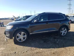 2014 VOLKSWAGEN TOUAREG
