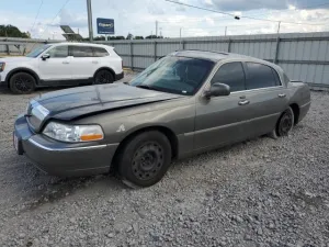 2003 LINCOLN TOWNCAR