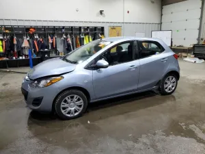 2013 MAZDA 2