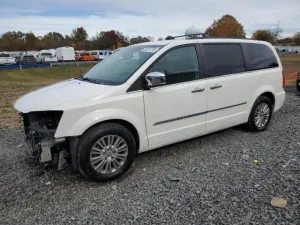 2013 CHRYSLER MINIVAN