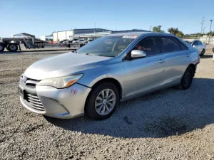 2017 TOYOTA CAMRY