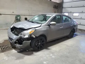 2016 NISS VERSA