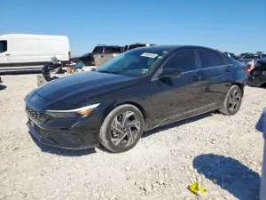 2024 HYUNDAI ELANTRA