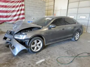2012 VOLKSWAGEN PASSAT