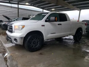 2013 TOYOTA TUNDRA