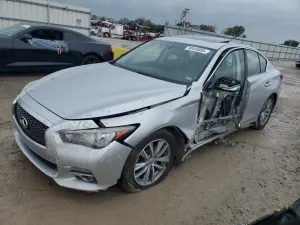 2015 INFINITI Q50