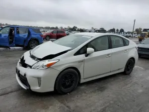 2015 TOYOTA PRIUS