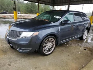 2013 LINCOLN MKT