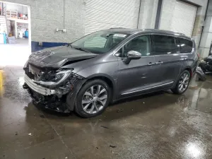 2019 CHRYSLER PACIFICA
