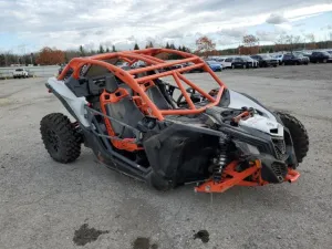 2023 CAN-AM SIDEBYSIDE