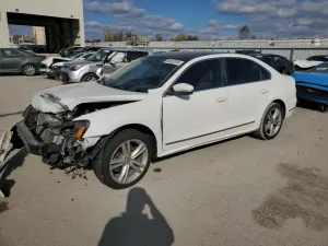 2015 VOLKSWAGEN PASSAT