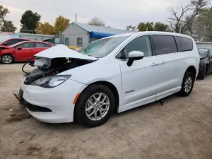 2023 CHRYSLER MINIVAN