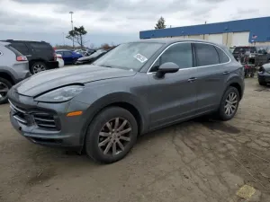 2019 PORSCHE CAYENNE