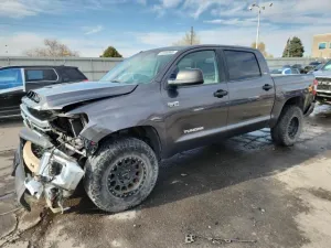 2017 TOYOTA TUNDRA