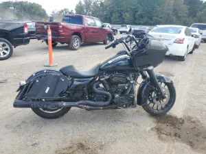 2018 HARLEY-DAVIDSON FL