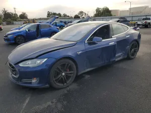 2015 TESLA MODEL S