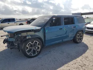 2025 RIVIAN RIS