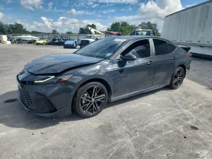2025 TOYOTA CAMRY