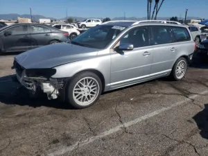 2010 VOLVO V70
