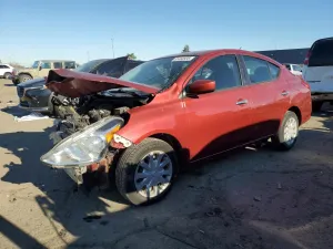 2019 NISSAN VERSA