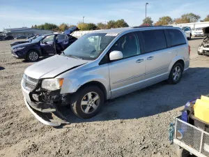 2011 DODGE CARAVAN