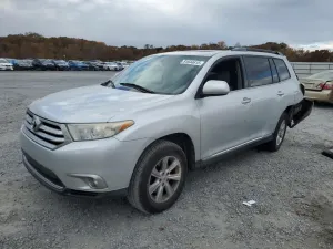 2011 TOYOTA HIGHLANDER