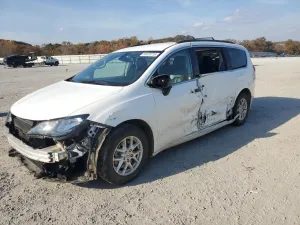 2021 CHRYSLER MINIVAN