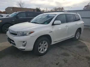2013 TOYOTA HIGHLANDER