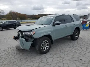 2023 TOYOTA 4RUNNER SE