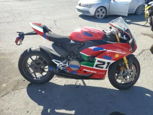 2025 DUCATI PANIGALE