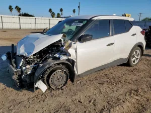 2022 NISSAN KICKS