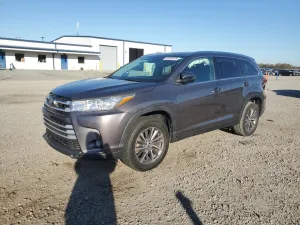 2019 TOYOTA HIGHLANDER