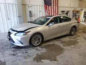2019 LEXUS ES350