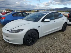 2025 TESLA MODEL 3