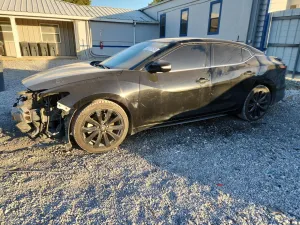 2019 NISSAN MAXIMA