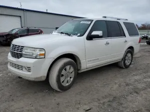 2011 LINCOLN TOWNHOUSE NAVIGATOR