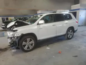 2013 TOYOTA HIGHLANDER