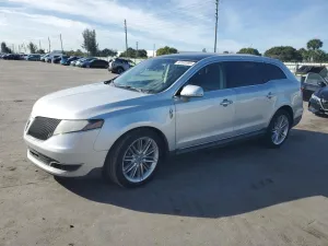 2013 LINCOLN MKT