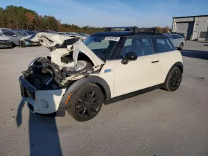 2018 MINI COOPER