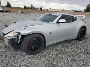 2015 NISSAN 370Z